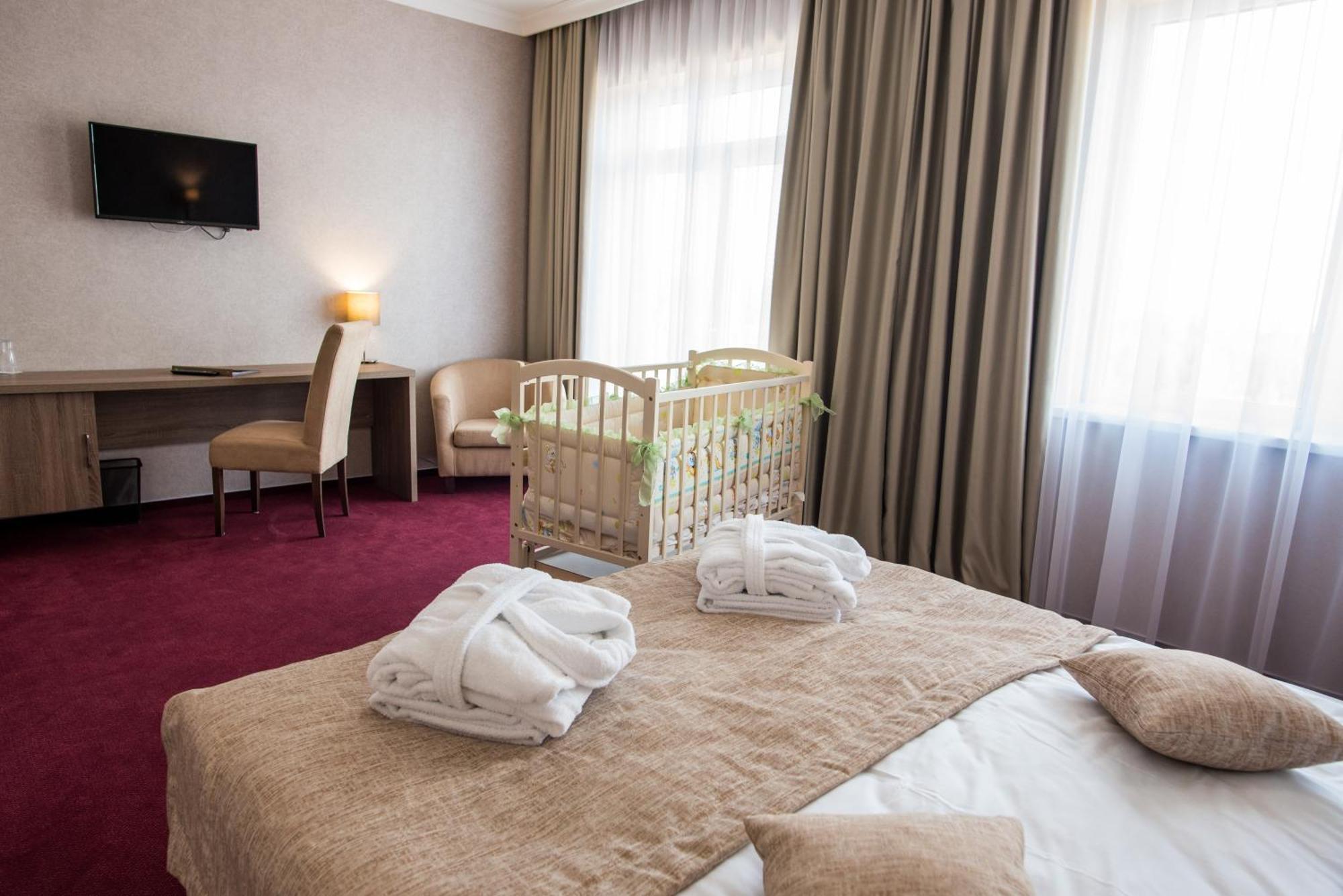 Hotel Alkor Truskavets Room photo