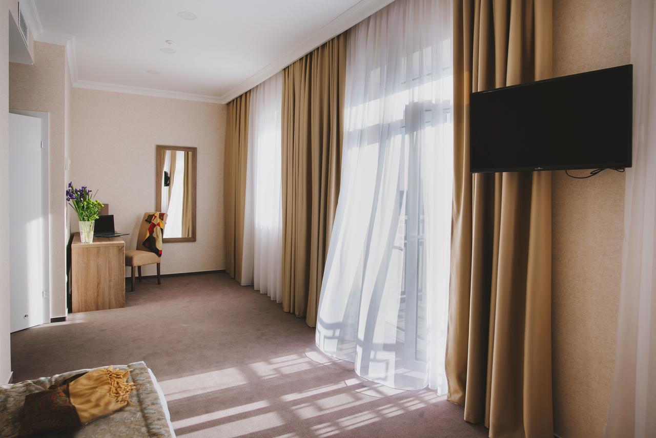 Hotel Alkor Truskavets Exterior photo