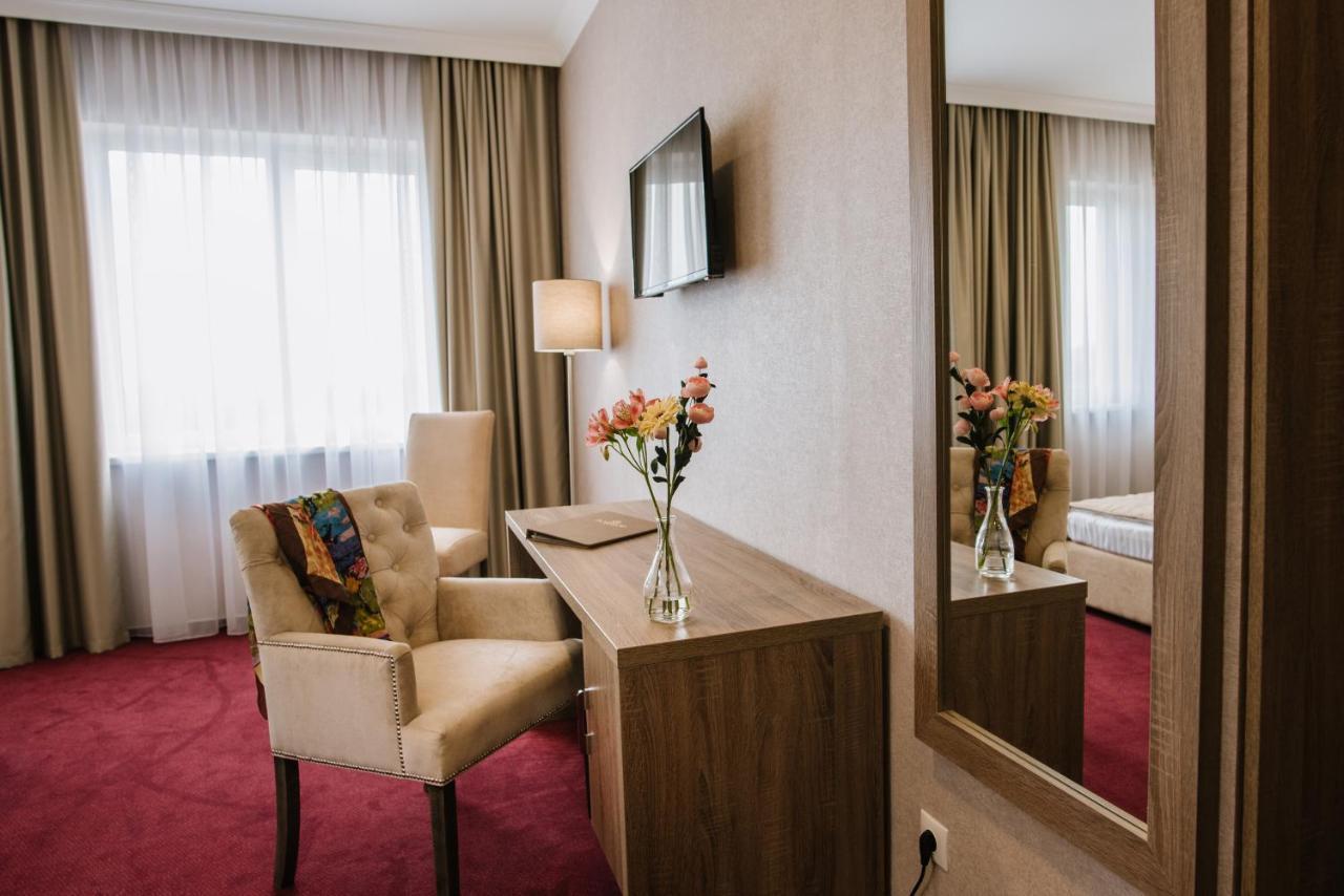 Hotel Alkor Truskavets Exterior photo