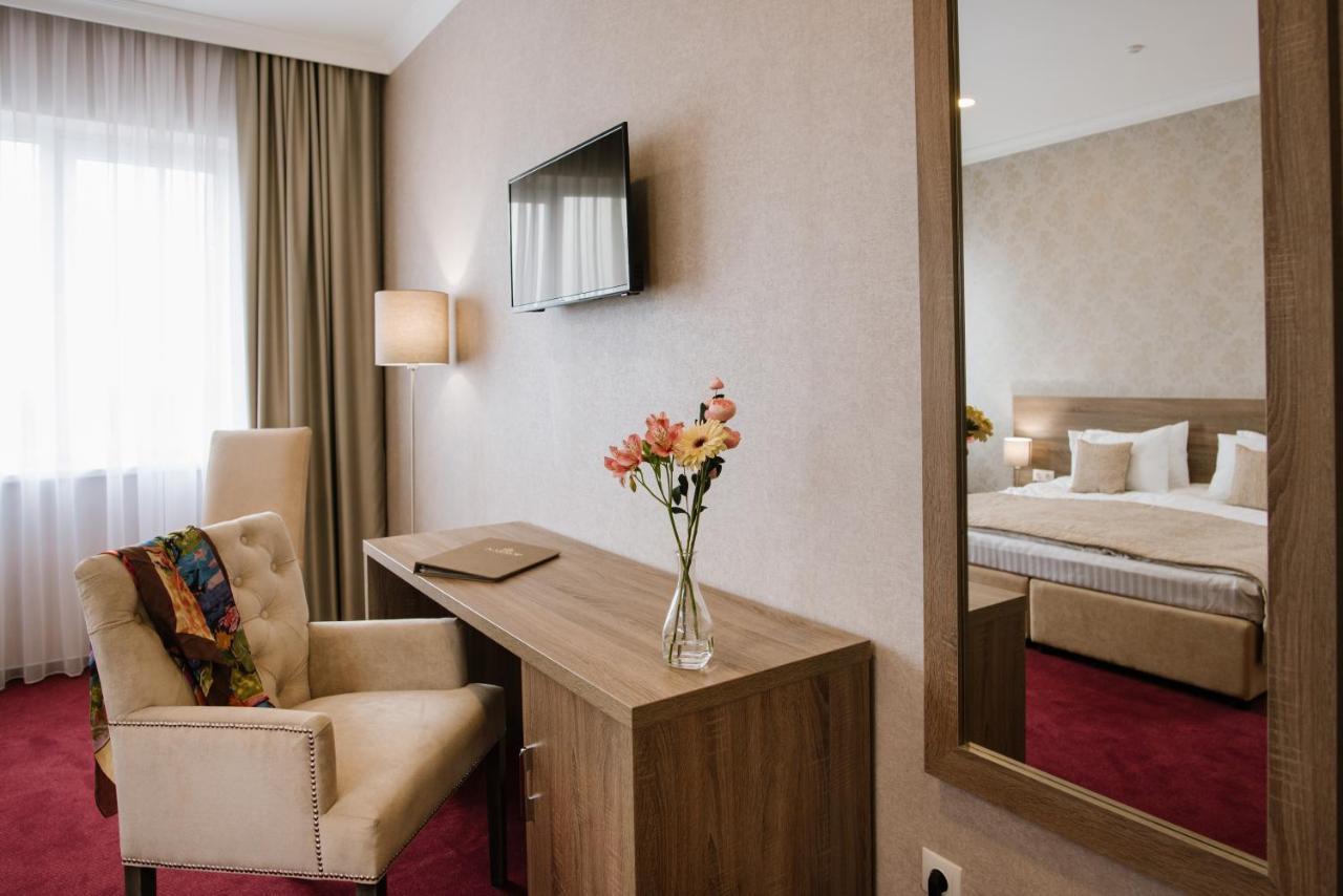 Hotel Alkor Truskavets Exterior photo
