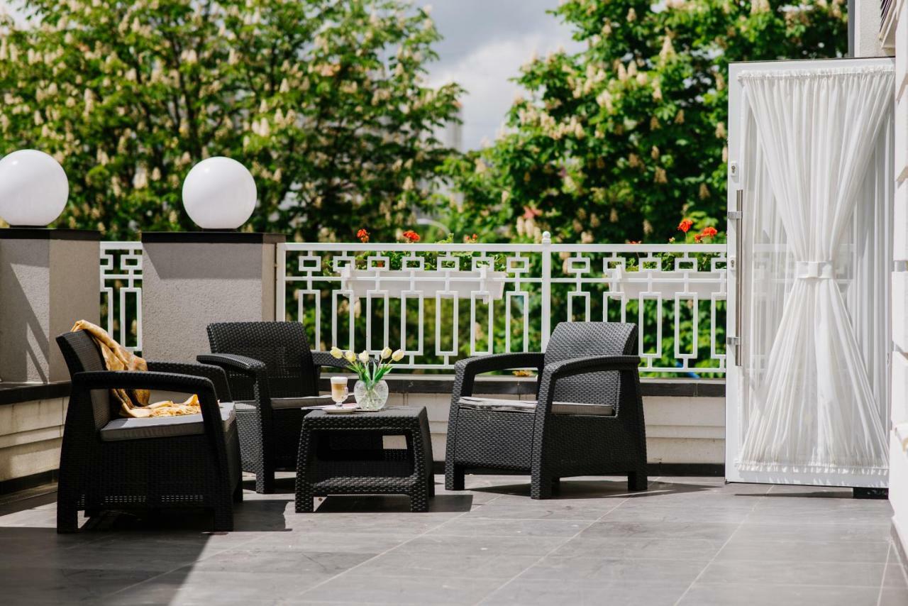 Hotel Alkor Truskavets Exterior photo
